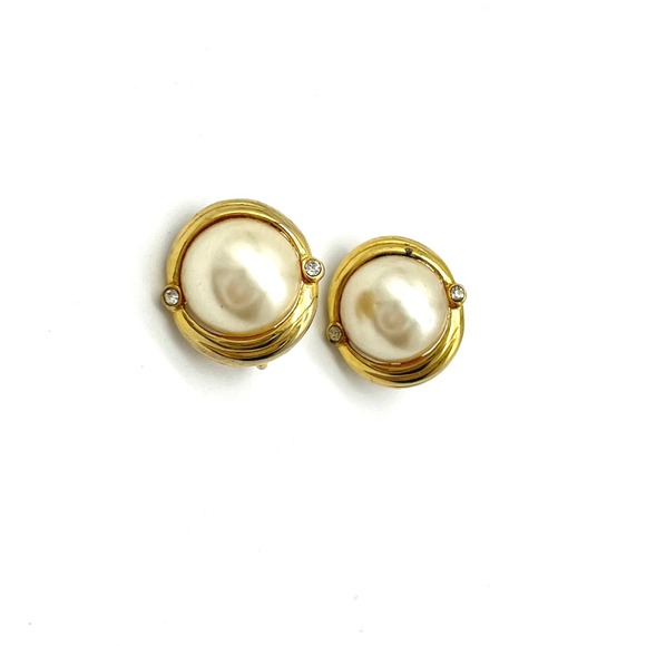 Pearl Clip‎ On Earrings Gold Tone Faux Pearl Rhinestone Accents - Picture 1 of 3
